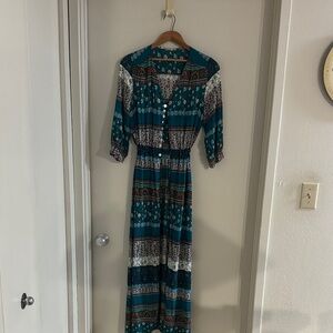 Chic Teal and White Maxi Dress